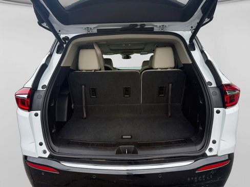 Used 2019 Buick Enclave Essence FWD image 19