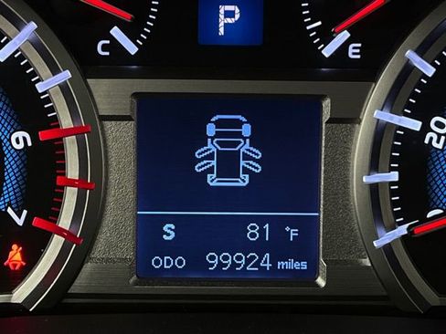 Used 2015 Toyota 4Runner Limited AWD/4WD image 17