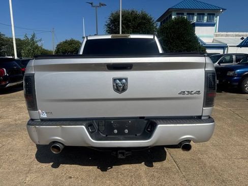 Used 2014 RAM 1500 Express AWD/4WD image 6