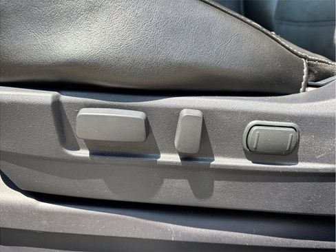 Used 2020 Mitsubishi Outlander SE FWD image 16