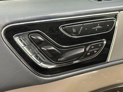 Used 2018 Lincoln Navigator L Black Label image 22