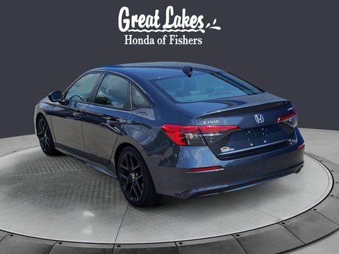 Used 2023 Honda Civic Sport image 3