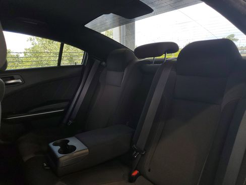 Used 2022 Dodge Charger SXT RWD image 8