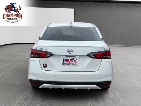 New 2025 Nissan Versa SV w/ Trunk Package FWD image 4