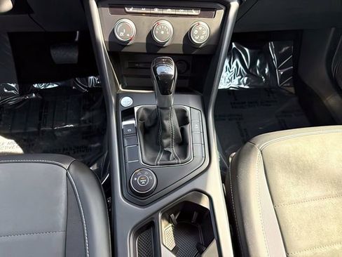 Used 2022 Volkswagen Taos SE image 23