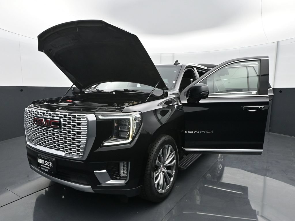 Used 2021 GMC Yukon Denali w/ Denali Ultimate Package AWD/4WD image 28