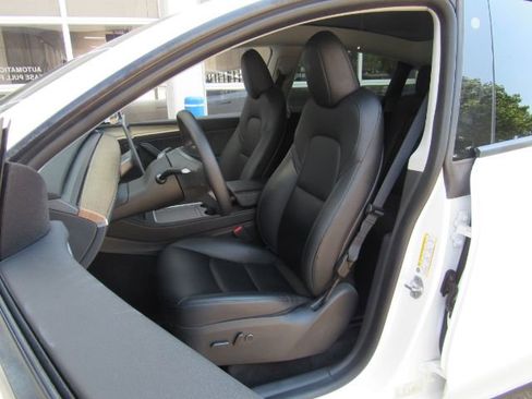 Used 2023 Tesla Model Y Long Range image 14