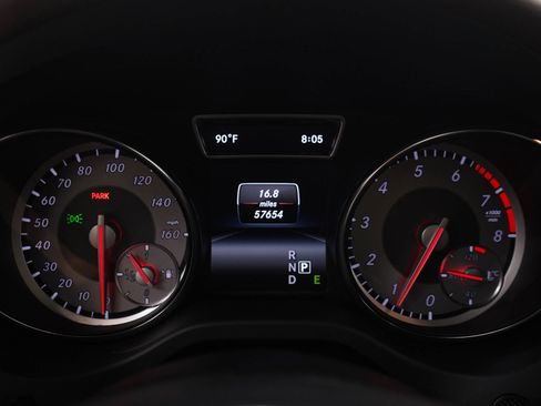 Used 2015 Mercedes-Benz GLA 250 4MATIC image 25