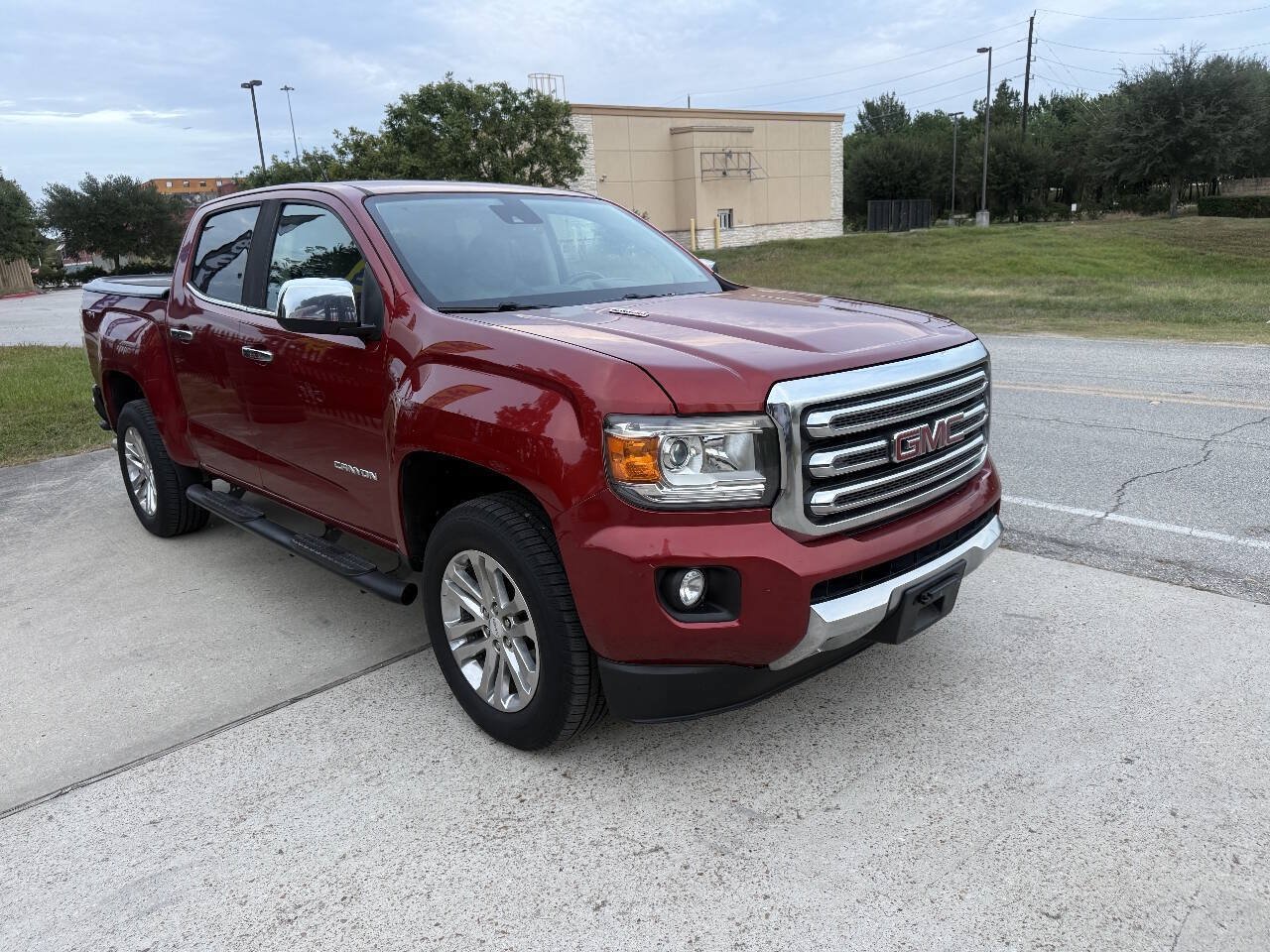Used 2016 GMC Canyon SLT w/ Driver Alert Package AWD/4WD image 5