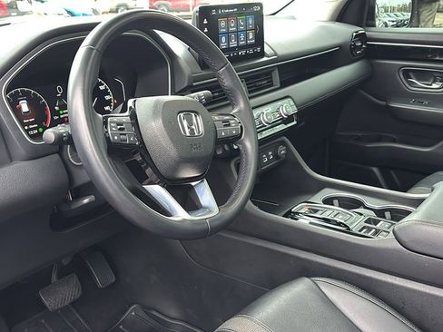 Used 2023 Honda Pilot Touring image 26