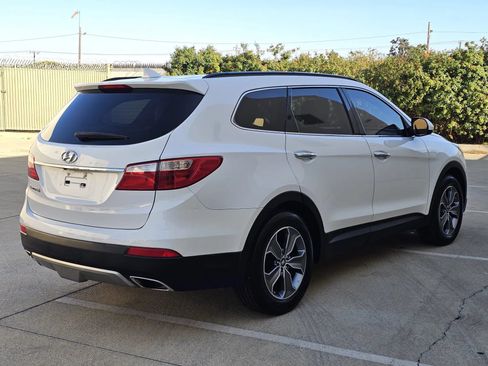 Used 2016 Hyundai Santa Fe SE FWD image 5