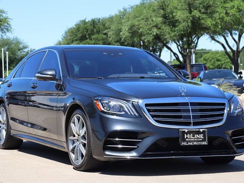Used 2019 Mercedes-Benz S 560 Sedan w/ AMG Line Exterior image 3