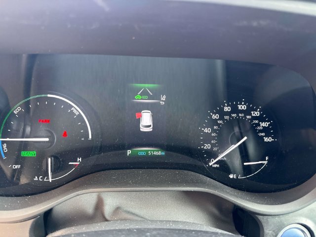 Used 2024 Toyota Sienna XLE FWD image 29