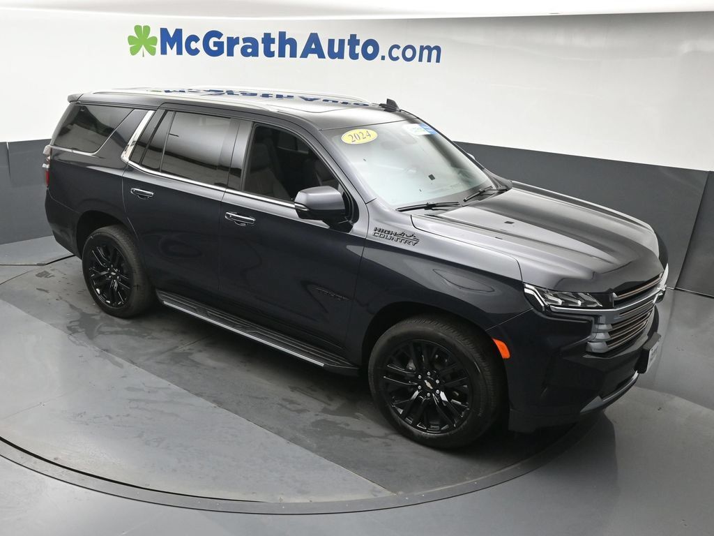 Used 2024 Chevrolet Tahoe High Country AWD/4WD image 3