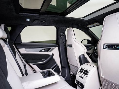 Used 2021 Jaguar F-PACE SVR image 16