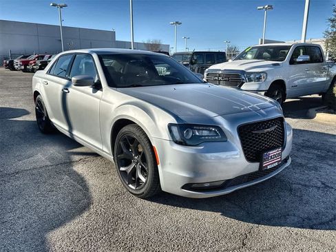 Used 2023 Chrysler 300 S image 6