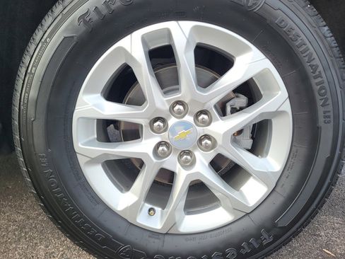 Used 2019 Chevrolet Traverse LS image 9