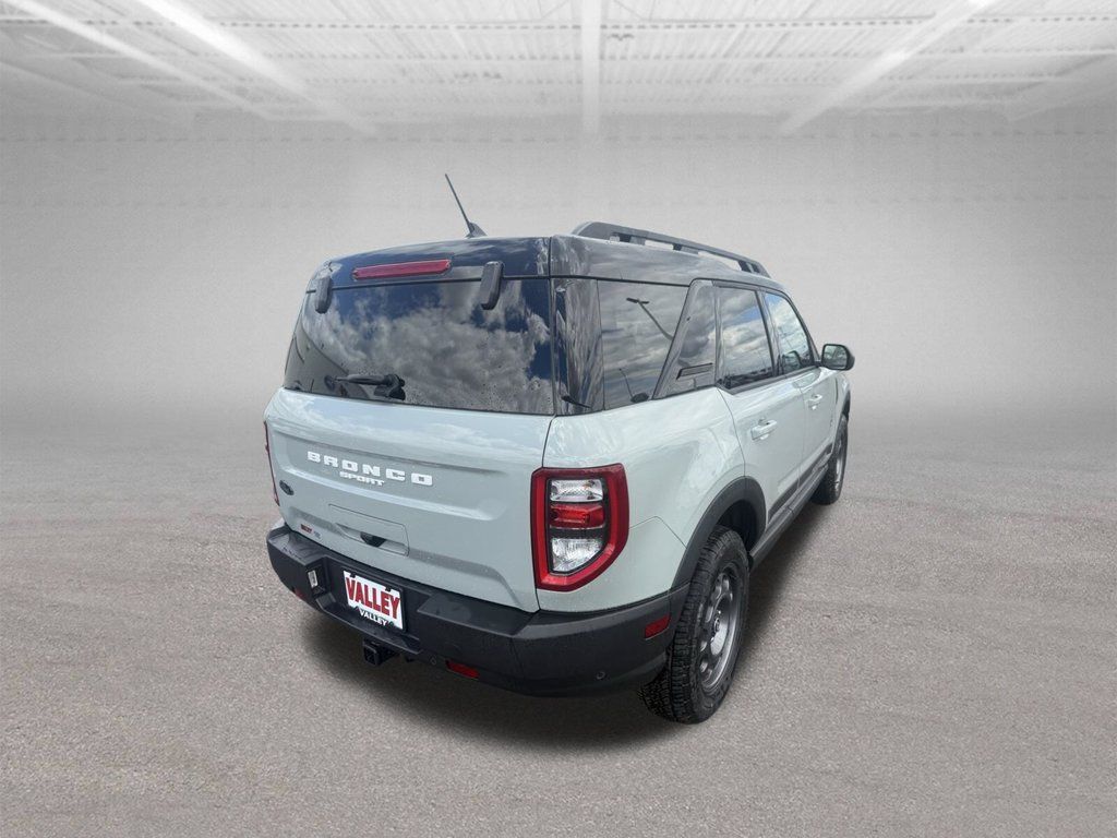 New 2024 Ford Bronco Sport Outer Banks AWD/4WD image 3