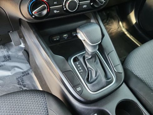 Used 2023 Kia Soul LX w/ Option Group 015 FWD image 21