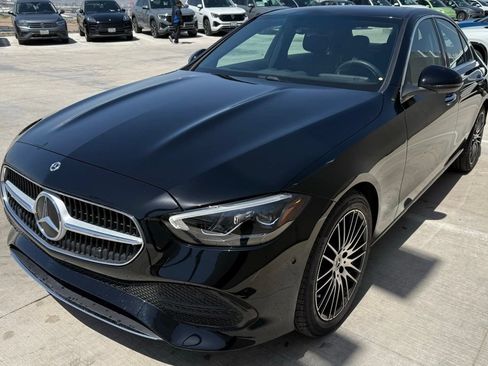 Used 2025 Mercedes-Benz C 300 Sedan image 3