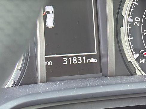 Used 2024 Toyota 4Runner Limited AWD/4WD image 9