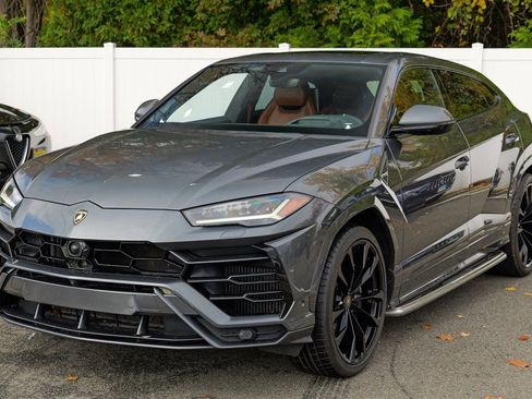 Used 2019 Lamborghini Urus Base image 3