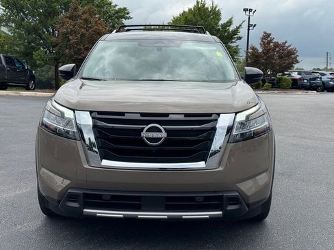 Used 2023 Nissan Pathfinder Platinum w/ Cargo Package image 8