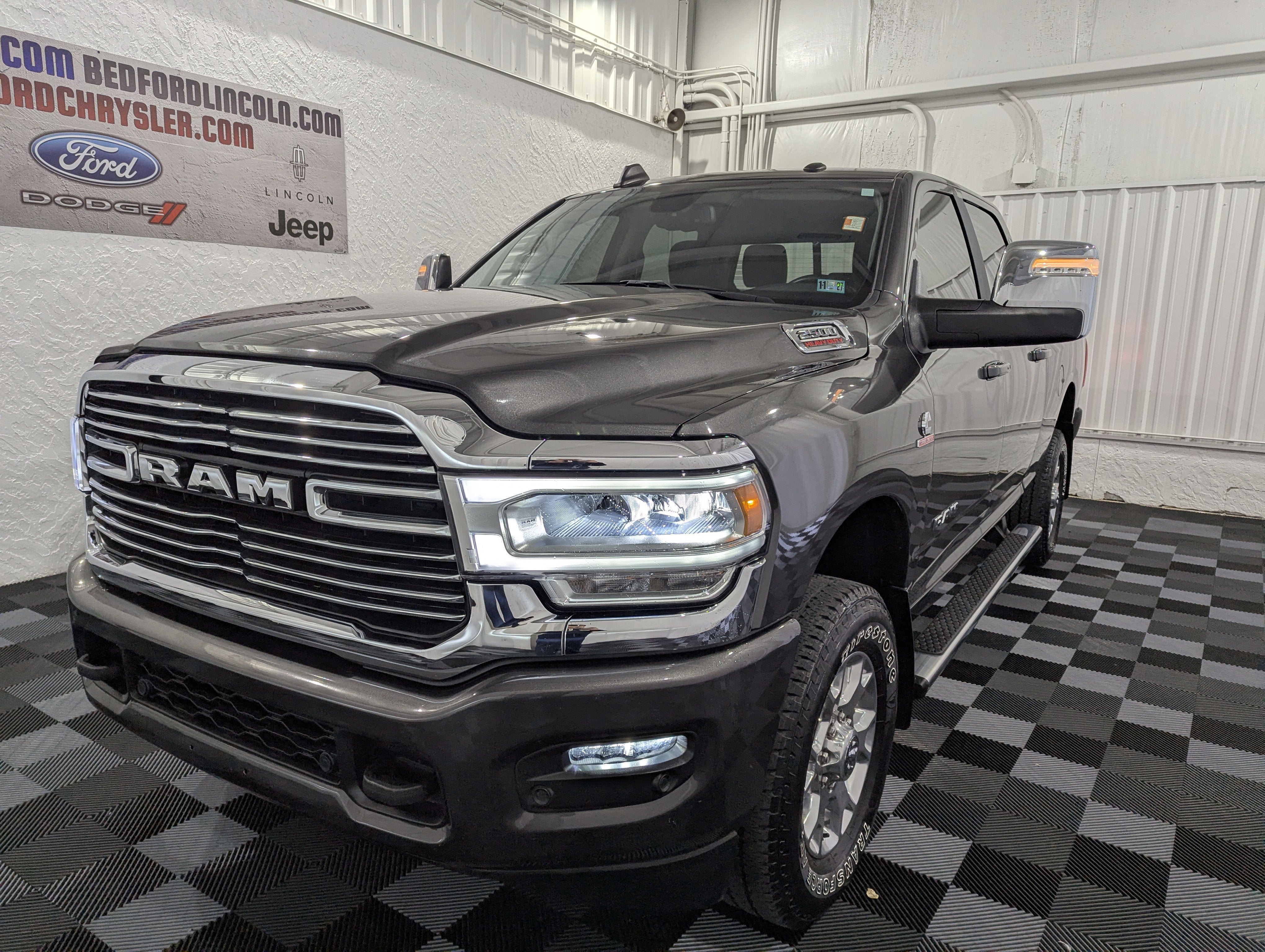 Used 2024 RAM 2500 Laramie AWD/4WD image 3