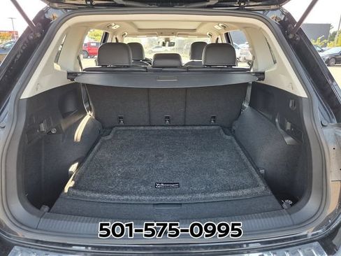 Used 2023 Volkswagen Tiguan SE AWD/4WD image 15