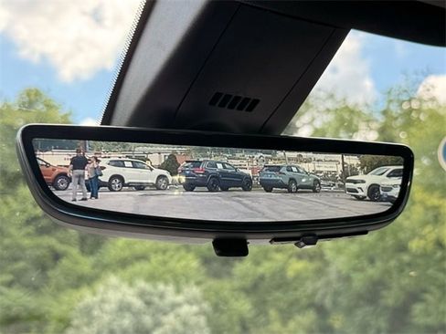 Used 2024 Buick Enclave Premium image 23