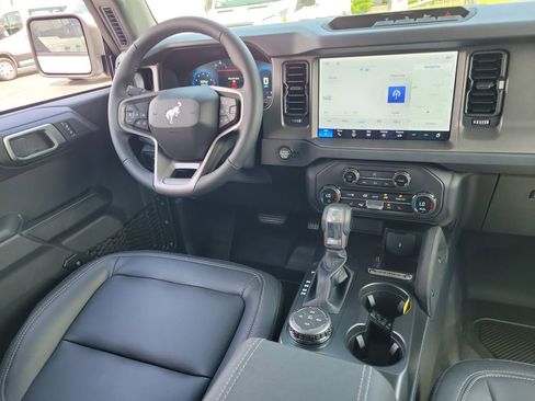 New 2026 Ford Bronco Big Bend w/ Black Diamond Package AWD/4WD image 13