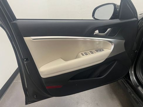 New 2026 Genesis G70 2.5T RWD image 10