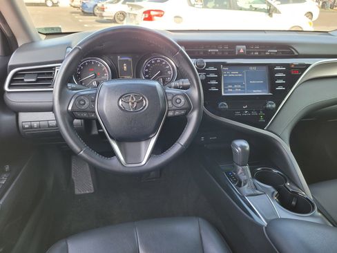 Used 2018 Toyota Camry LE image 17