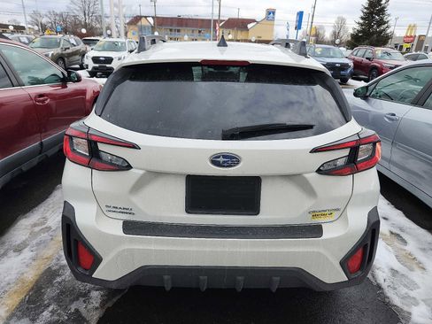 Used 2025 Subaru Crosstrek 2.0i Premium image 5