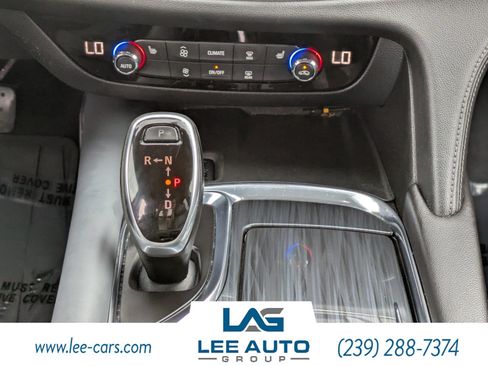 Used 2020 Buick Enclave Essence w/ Sound and Sites Package FWD image 19