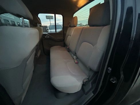 Used 2011 Nissan Frontier S image 10