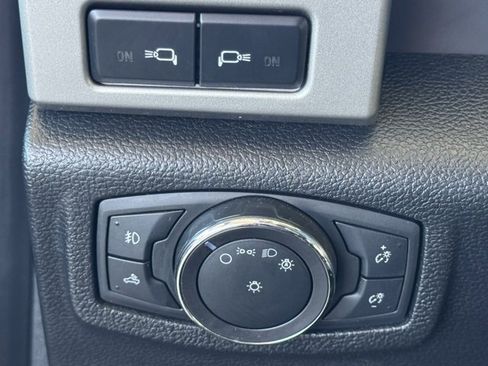 Used 2018 Ford F150 Lariat w/ Equipment Group 502A Luxury image 32