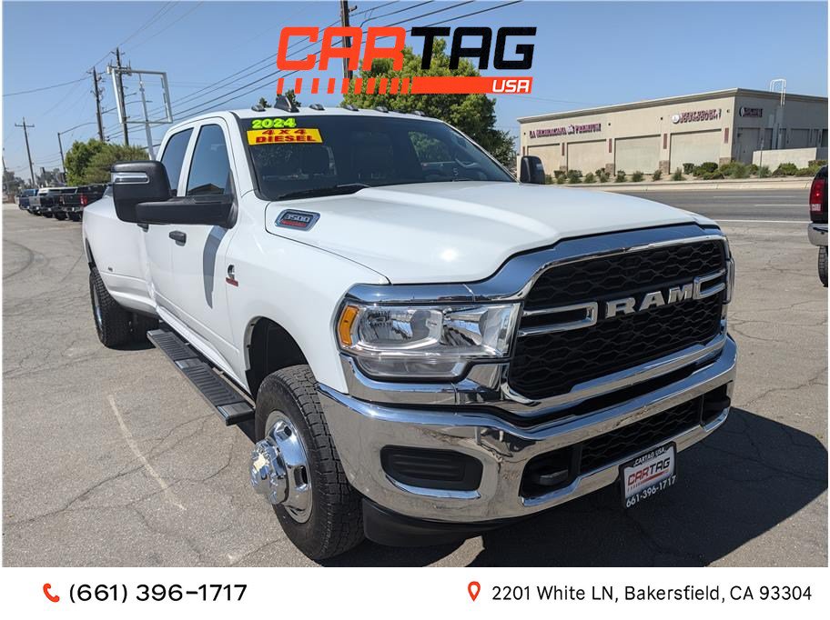 Used 2024 RAM 3500 Tradesman w/ Chrome Appearance Group AWD/4WD image 1