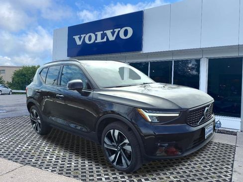 Certified 2023 Volvo XC40 B5 Plus w/ Driver Assist Package image 1