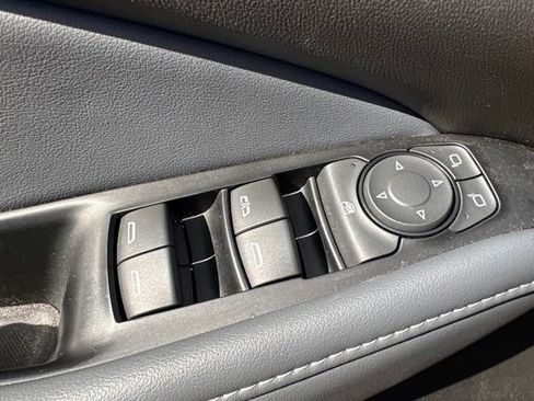 Used 2023 Buick Enclave Essence w/ Experience Buick Package AWD/4WD image 14