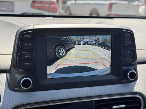 Used 2021 Hyundai Kona SE FWD image 24