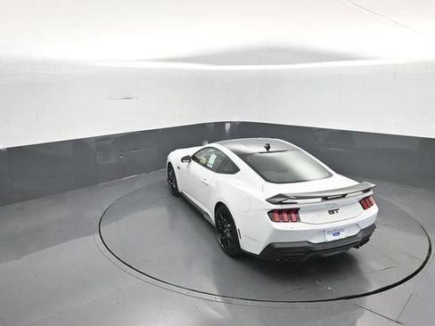 New 2026 Ford Mustang GT w/ GT Performance Package RWD image 27