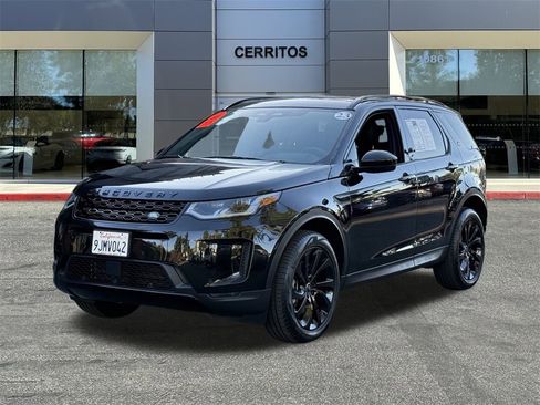 Used 2023 Land Rover Discovery Sport SE image 2