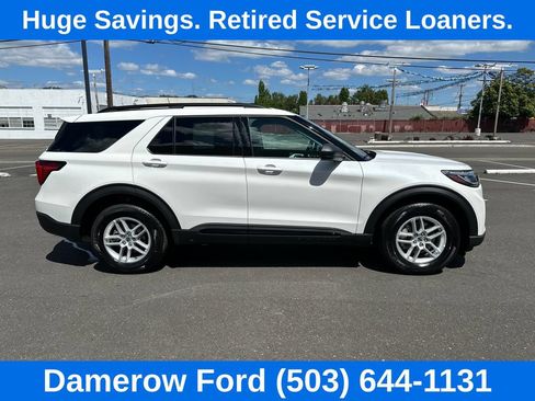 Used 2026 Ford Explorer Active AWD/4WD image 8