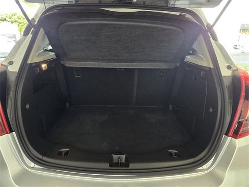 Used 2022 Buick Encore Preferred w/ Safety Package image 11