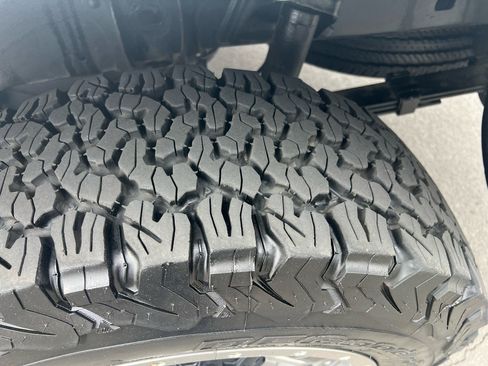 Used 2023 Toyota Tacoma SR5 image 7