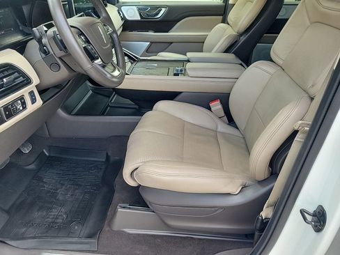 Used 2023 Lincoln Navigator Reserve AWD/4WD image 15