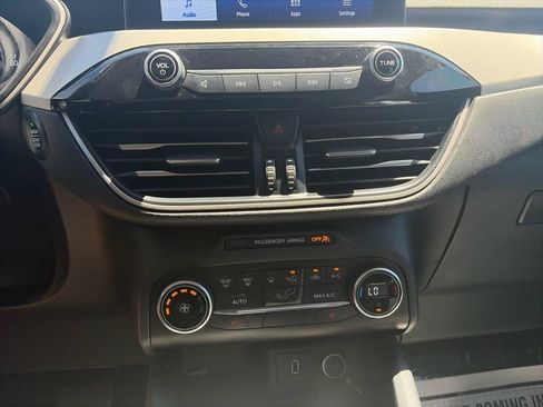 Used 2020 Ford Escape SE FWD image 14