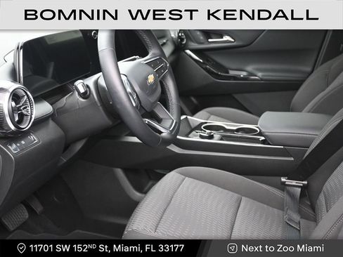 Used 2026 Chevrolet Equinox LT w/ Safety and Technology Package image 10