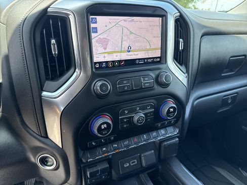 Used 2022 Chevrolet Silverado 1500 LTZ w/ Technology Package AWD/4WD image 20